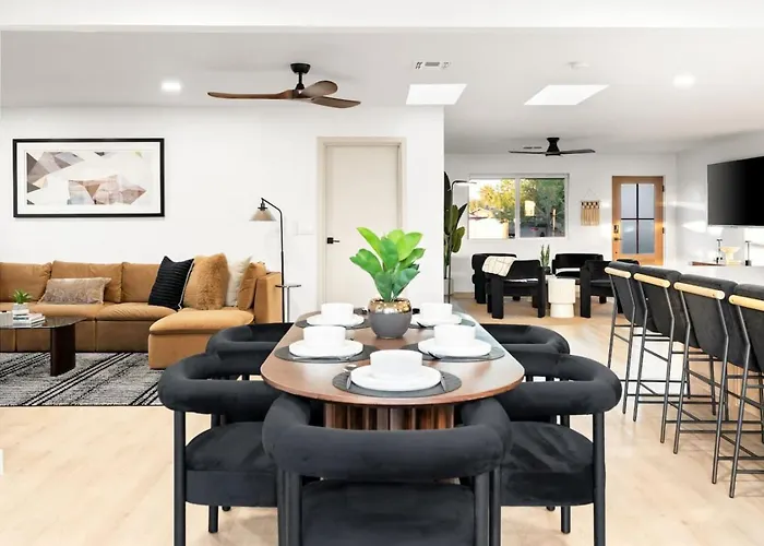 5 Bedroom With Heated Pool, Fire Pit, Big Backyard In Paradise Valley * Phoenix