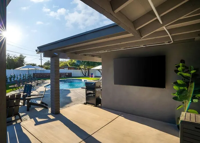 Holiday home 5 Bedroom With Heated Pool, Fire Pit, Big Backyard In Paradise Valley Phoenix