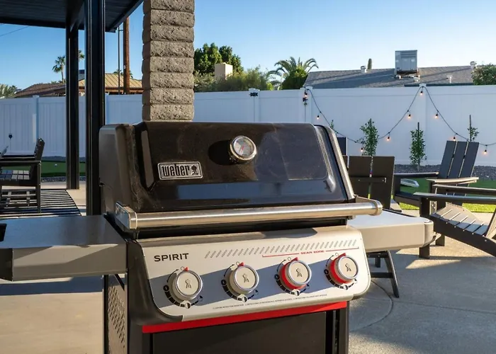 5 Bedroom With Heated Pool, Fire Pit, Big Backyard In Paradise Valley Holiday home