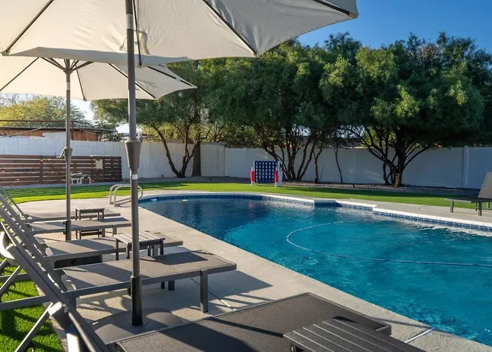 5 Bedroom With Heated Pool, Fire Pit, Big Backyard In Paradise Valley Holiday home *