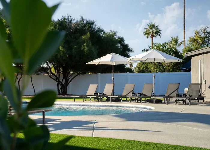 5 Bedroom With Heated Pool, Fire Pit, Big Backyard In Paradise Valley *